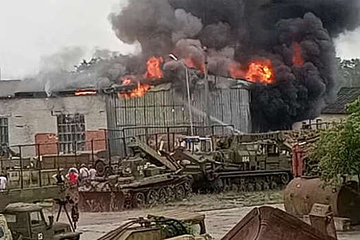 В Ставропольском крае загорелся склад на территории военной части в Георгиевске