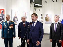 Спикер облдумы Владимир Нетесов принял участие в открытии выставки "Семья героя" в Воронеже