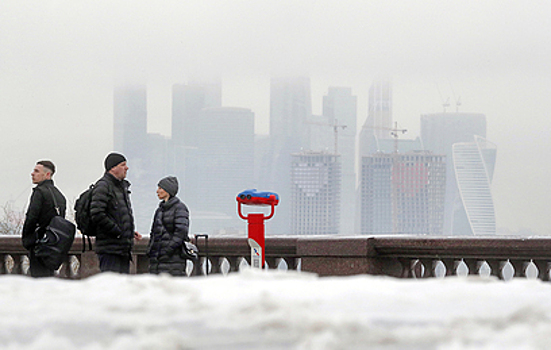 Москвичи не увидели парад планет из-за тумана