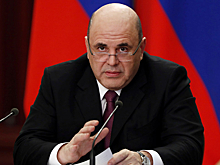 Мишустин продлил стимулирующие выплаты медикам