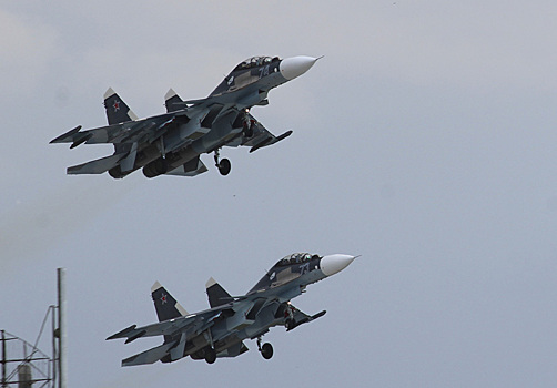Российские истребители Су-27 отработали перехват самолёта-нарушителя границы