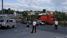 Неуправляемый мусоровоз протаранил 15 машин в Севастополе