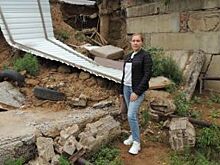 Бетон в огороде. В Бузулуке хозяйка дома живет в страхе за свою жизнь