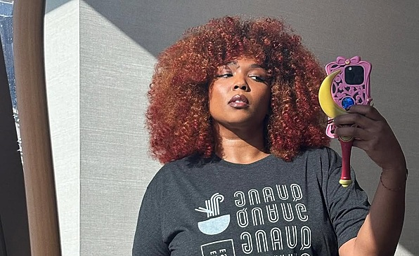 В Сети восхитились внешностью рэперши Lizzo в нижнем белье
