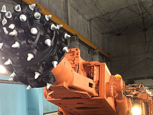 УГМК приобрела для шахты "Байкаимская" новый проходческий комбайн за 50 млн рублей