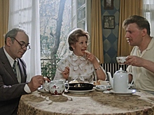 В «Покровских воротах» мог сыграть Михалков