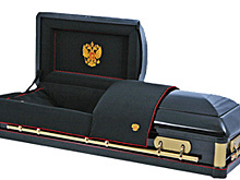 Россиянам предложили хоронить умерших в гробах «Патриот» за полмиллиона рублей