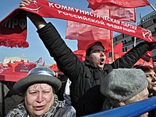 Смыслы недели: бесконечный референдум коммунистов, «неприкасаемая» в Госдуме и смертельный репортаж из Африки