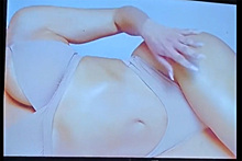 Зрители заметили нелепый фотошоп в новой рекламе с Ким Кардашьян