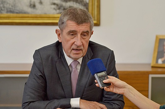 Премьер-министр Чехии тайно купил роскошную виллу на Лазурном Берегу за $22 млн