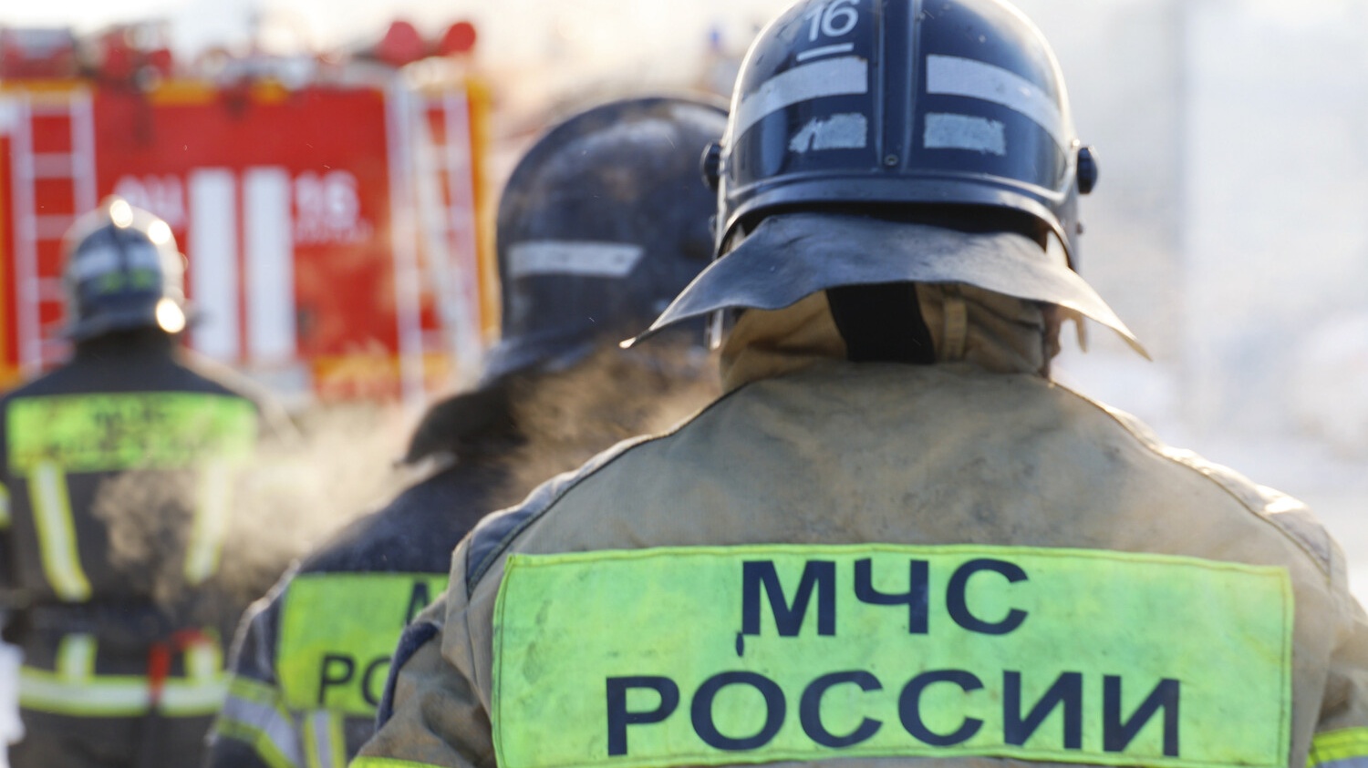 При тушении возгорания на заводе в Нижнекамске погиб пожарный