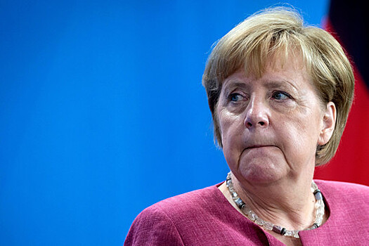 Меркель отреагировала на отказ игрока "Баварии" от вакцинации