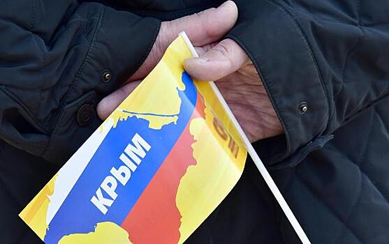 Иностранцам запретили скупать землю в Крыму
