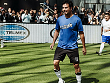 Перес принял участие в футбольном матче в Мехико