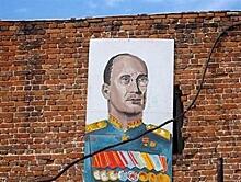 В старой Самаре на фасаде доме появился еще один портрет исторической личности