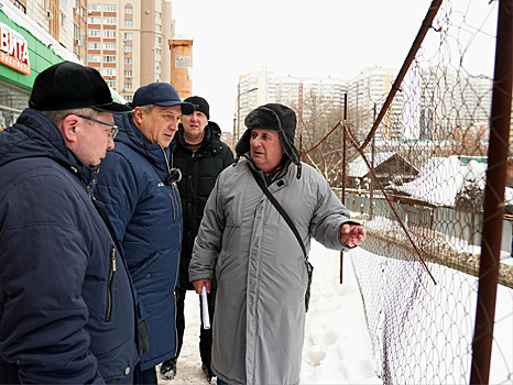 Мэр Иван Носков поручил коммунальным службам увеличить суточные объемы вывоза снега в Самаре до 20 тысяч тонн