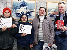 Нижегородский болельщик презентовал свою книгу на матче молодежной команды «Чайка»