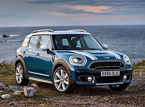 «Мини Купер» довез до суда: сочинские экс-полицейские получили 18 лет на двоих за взятку машиной