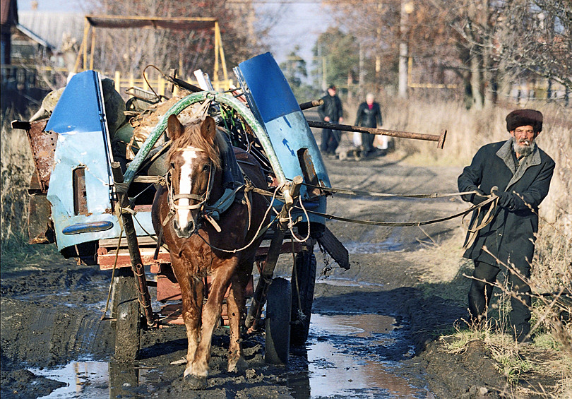 Цыгане собирают металлолом в Ивановской области