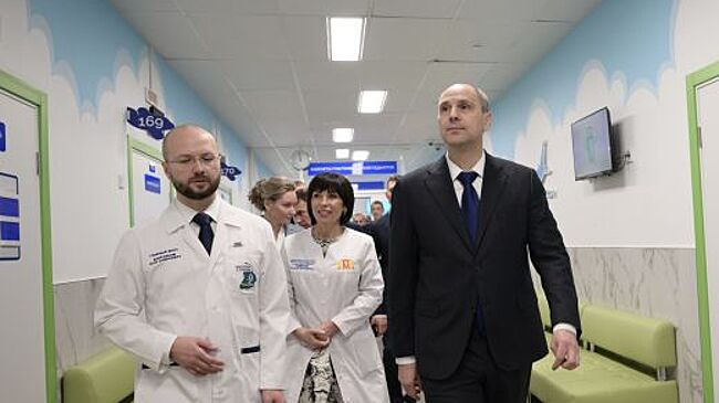 Денис Паслер открыл детскую поликлинику в Арамили, посетить которую смогут до 150 пациентов в смену