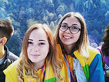 В Сети начался неформальный конкурс супер-девушек