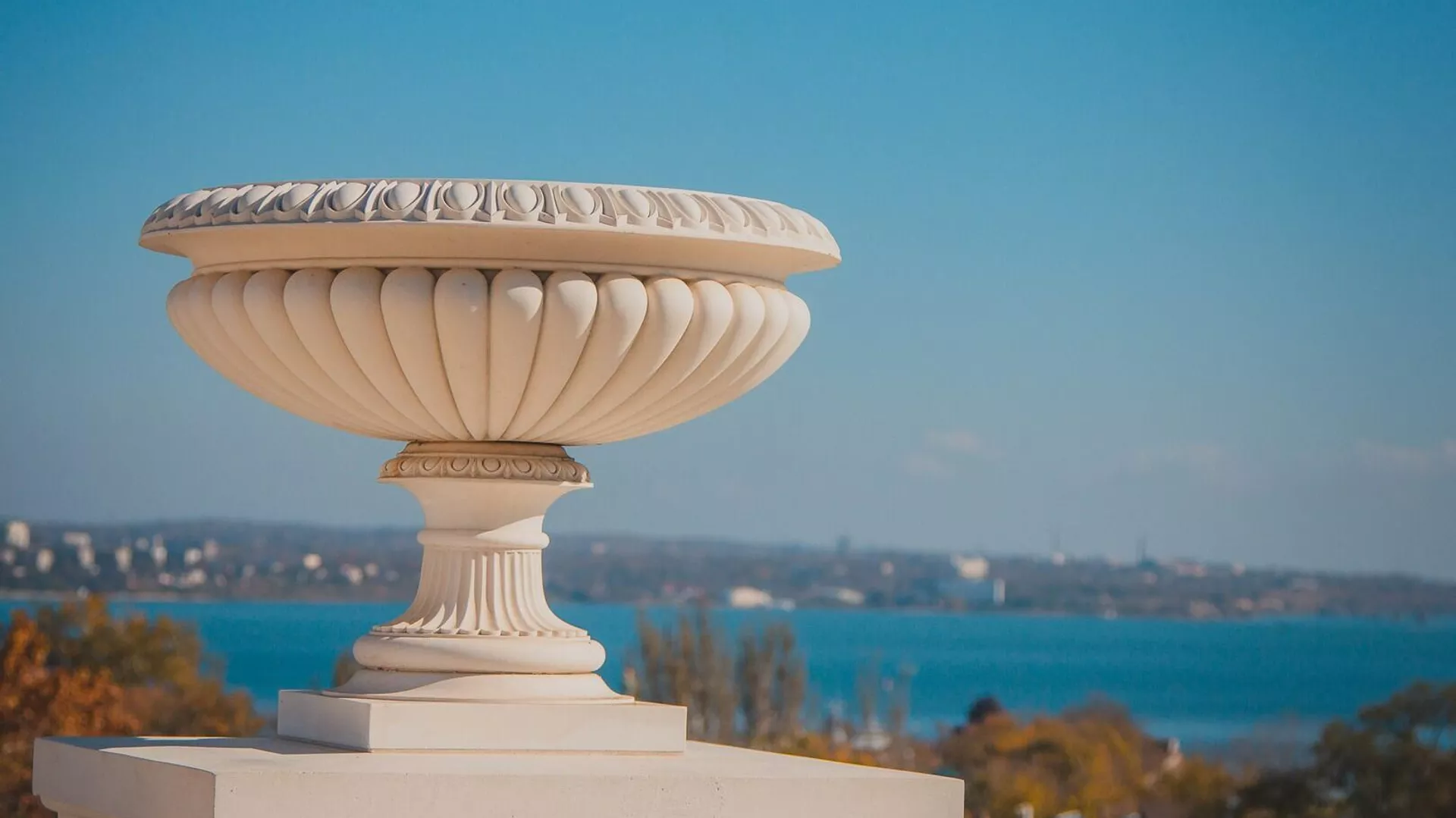 В Керчи ввели режим ЧС после ракетной атаки