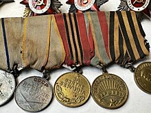 Таможенники пресекли контрабанду медалей и орденов СССР в Шереметьево