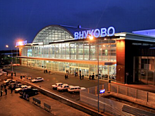 Пассажирку из Грузии задержали во Внуково за ввоз 105 тыс. долл. без декларации