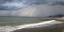 Непогода в Сочи: синоптики предупредили о возможных смерчах над морем