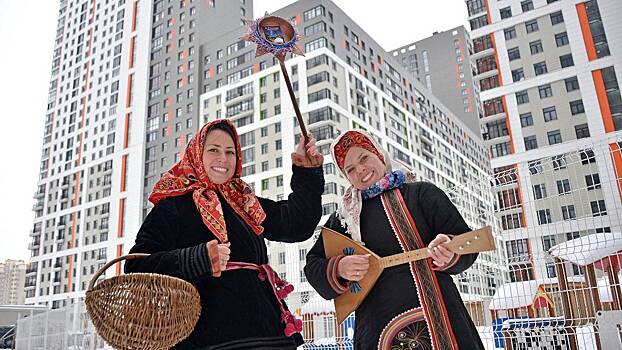 Колядки в Москве: кто и как соблюдает народный ритуал в 2022 году