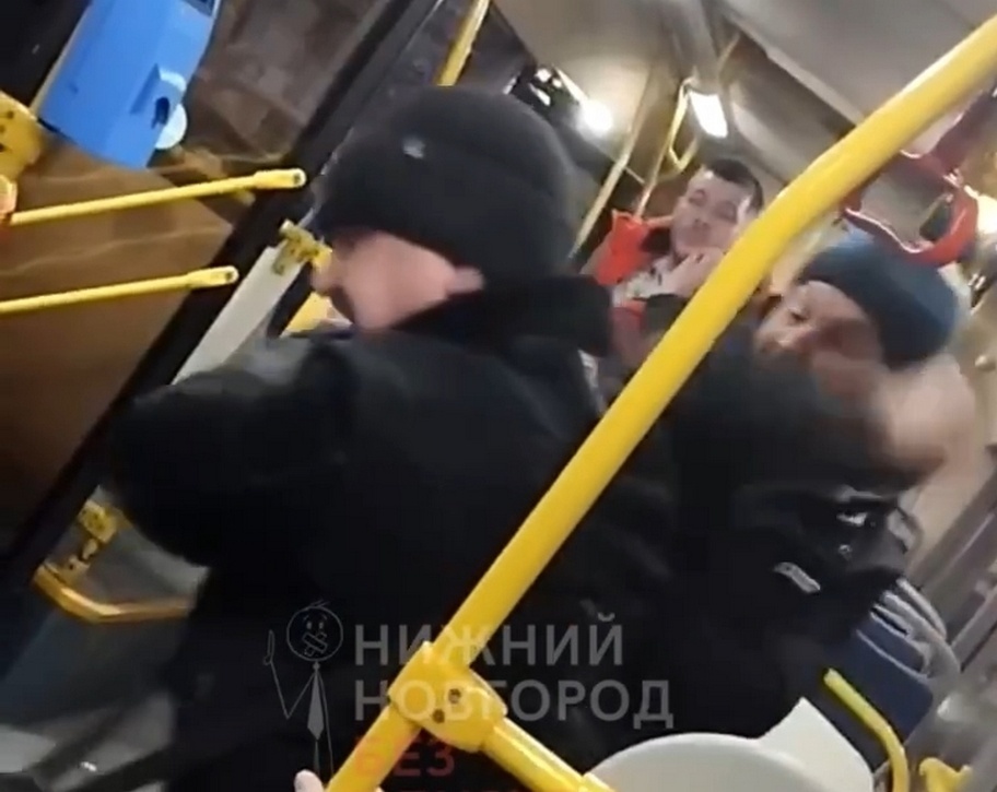 Сотрудники Росгвардии вмешались в конфликт в нижегородском автобусе
