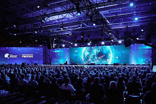 Руководитель проекта "Технологии" Олег Капранов провел две сессии на форуме "Цифровые решения"