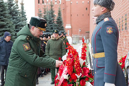 У Кремлевской стены почтили память Маршала Советского Союза Родиона Малиновского