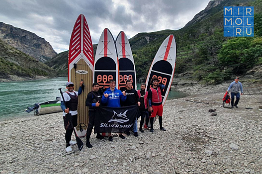 На Сулакском каньоне прошли соревнования по плаванию и сапбордингу