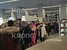 «В гостинице ожидает вылета 21 пассажир»: в авиакомпании «Россия» прокомментировали задержку рейсов в Санкт-Петербург