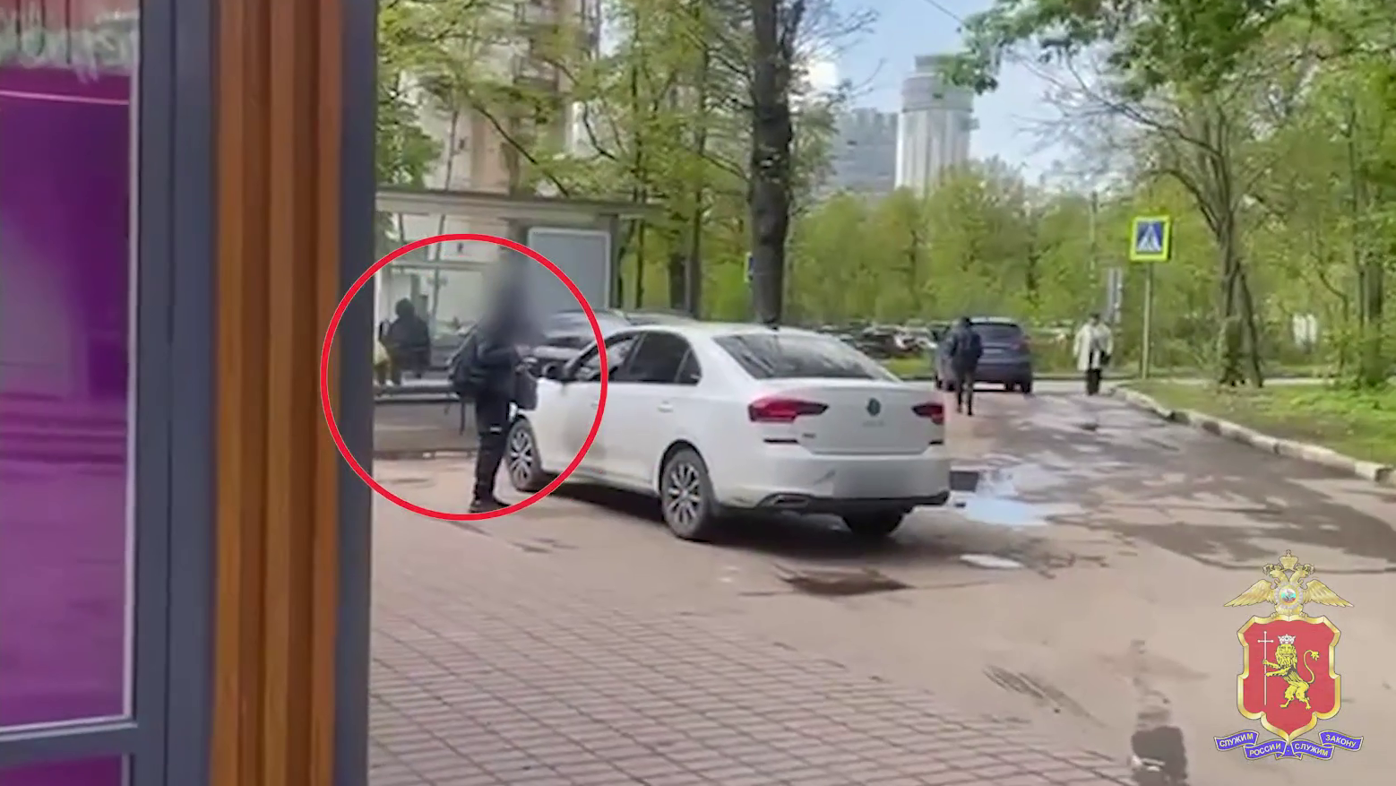 Полиция Владимира пресекла хищение 1 млн рублей у пенсионерки и задержала в Химках курьера аферистов