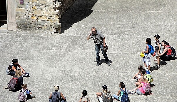 Стало известно, когда начнут штрафовать за нелегальные экскурсии для туристов