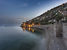 Россияне массово устремились в Анталью вместо Сочи