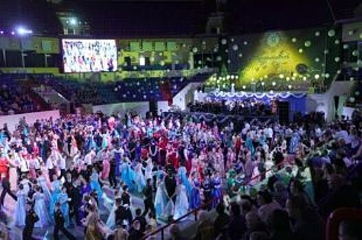 Кадетский бал в Калининграде собрал более 1000 школьников