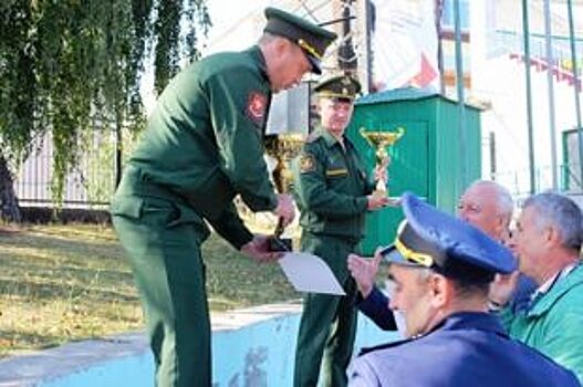 В Самаре прошли соревнования «Командирские старты» среди офицеров ЦВО