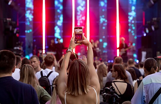 Дорогая изоляция: Цены на концерты в России выросли на 15% без западных артистов