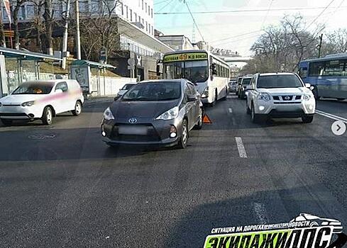 ДТП с участием автобуса произошло в центре Владивостока