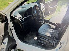 Под Саратовом у девушки угнали припаркованный автомобиль