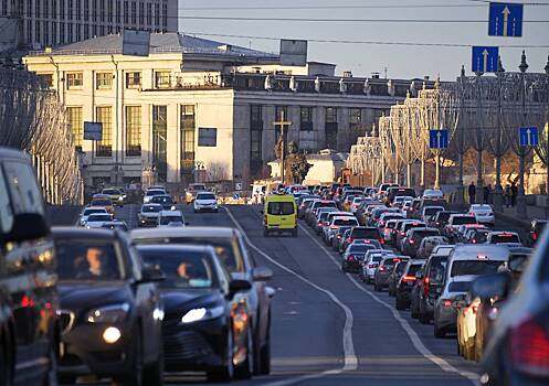 В Госдуме оценили возможность смещения рабочего дня с часа пик