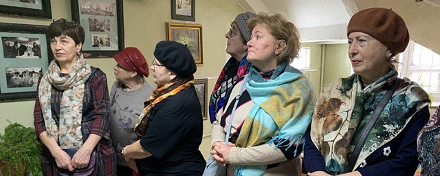 Долголеты Подмосковья посетили павловопосадские музей