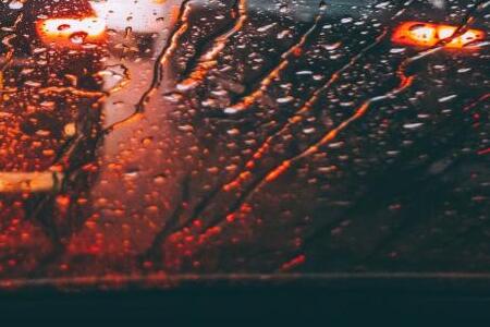 Сильный «красный» ливень обрушится на Приморье