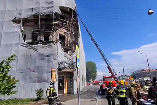 Два человека погибли в пожаре в историческом доме российского города