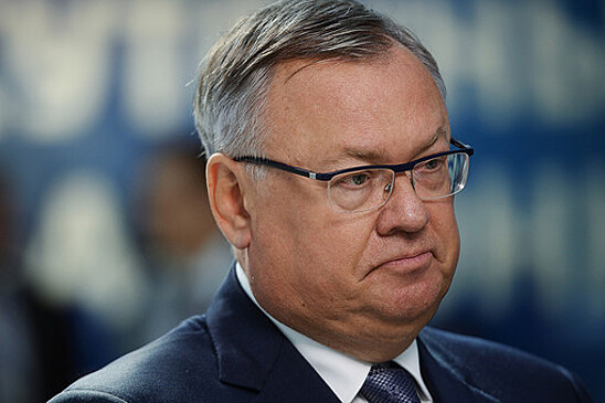 Глава ВТБ Костин раздал "10 щелчков" своему заму Пьянову из-за ставки ЦБ