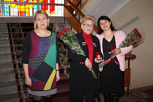 Многодетным матерям из Кисловодска вручили медали