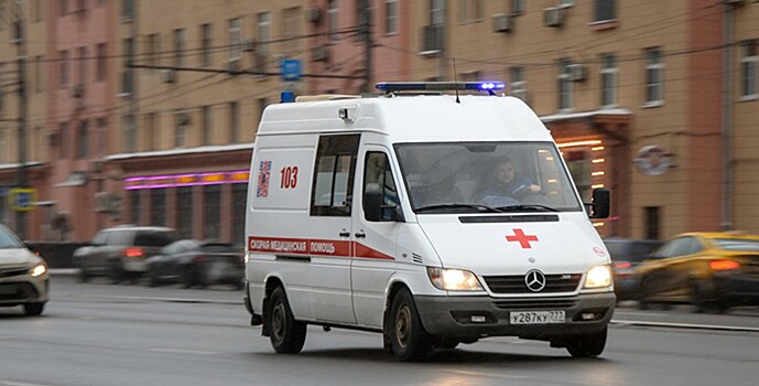 Водитель иномарки избил мужчину у стен Кремля